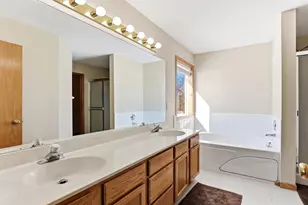 2888 Eagle Valley Dr, Woodbury, MN 55129 - Photo 29