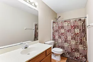 2888 Eagle Valley Dr, Woodbury, MN 55129 - Photo 37