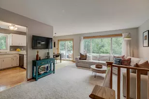 4466 Margaret St, White Bear Township, MN 55110 - Photo 9