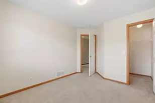 3560 Sterling Heights Dr, River Falls, WI 54022 - Photo 11