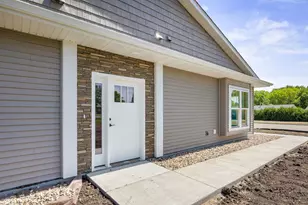 1021 Golf Course Rd NW, Hutchinson, MN 55350 - Photo 5