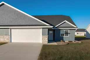 716 S Division St, Roberts, WI 54023 - Photo 1