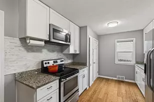 1843 Montana Ave E, Saint Paul, MN 55119 - Photo 9