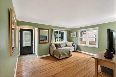 1843 Montana Avenue E, Saint Paul, MN 55119 - Photo 5