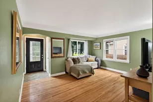 1843 Montana Ave E, Saint Paul, MN 55119 - Photo 5