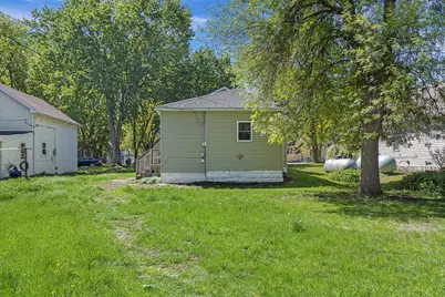 102 E Lyon Street, Minneota, MN 56264 - Photo 25