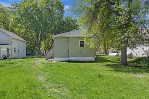 102 E Lyon St, Minneota, MN 56264 - Photo 25