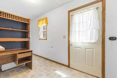 102 E Lyon Street, Minneota, MN 56264 - Photo 17