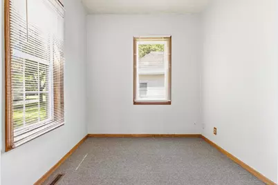 102 E Lyon Street, Minneota, MN 56264 - Photo 7