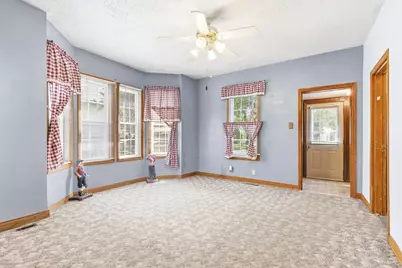 102 E Lyon Street, Minneota, MN 56264 - Photo 5