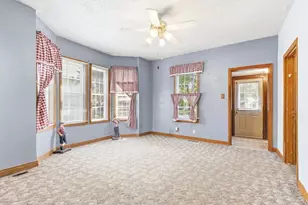 102 E Lyon St, Minneota, MN 56264 - Photo 5