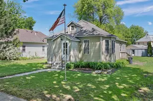 102 E Lyon St, Minneota, MN 56264 - Photo 1
