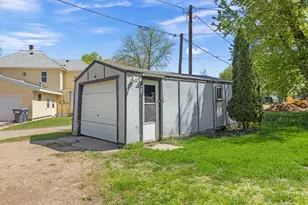 102 E Lyon St, Minneota, MN 56264 - Photo 27