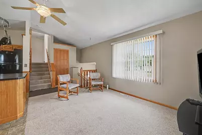 932 Hillside Avenue SW, New Prague, MN 56071 - Photo 3