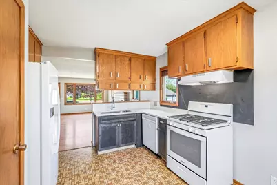 3110 39th Avenue NE, Saint Paul, MN 55421 - Photo 9