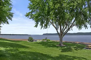 311 N Franklin St, Lake City, MN 55041 - Photo 31