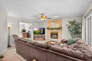 139 Ridge Way, Mahtomedi, MN 55115 - Photo 7