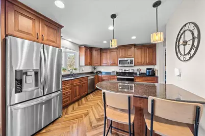 139 Ridge Way, Mahtomedi, MN 55115 - Photo 9