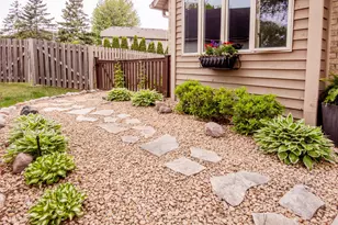 129 Hemlock Pl, Vadnais Heights, MN 55127 - Photo 5