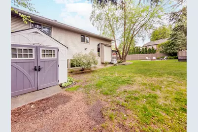 129 Hemlock Place, Vadnais Heights, MN 55127 - Photo 13