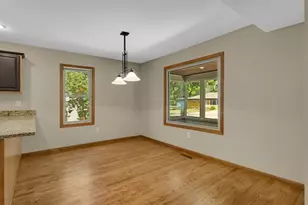 832 Bailey St, Hastings, MN 55033 - Photo 9