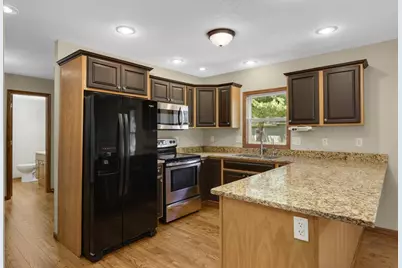 832 Bailey Street, Hastings, MN 55033 - Photo 3