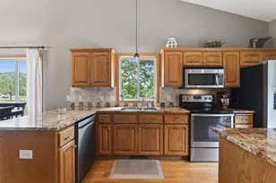 9007 Cheyanne Cir, Waverly, MN 55390 - Photo 11