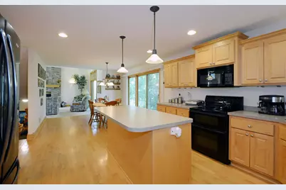 1470 N Mary Street N, Maplewood, MN 55119 - Photo 7