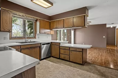404 Wadge Avenue S, Park River, ND 58270 - Photo 15