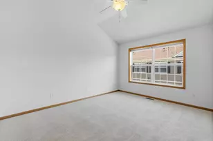 1617 Legacy Pkwy E, Maplewood, MN 55109 - Photo 13