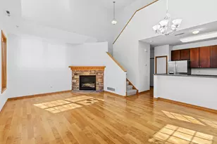 1617 Legacy Pkwy E, Maplewood, MN 55109 - Photo 5