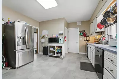 420 N 5th Street, Marshall, MN 56258 - Photo 9