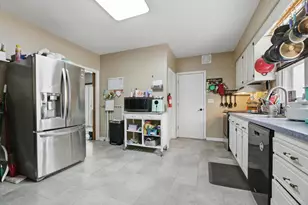420 N 5th St, Marshall, MN 56258 - Photo 9