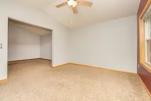 818 Roundhouse St, Shakopee, MN 55379 - Photo 11