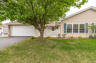 818 Roundhouse St, Shakopee, MN 55379 - Photo 1