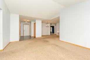 818 Roundhouse St, Shakopee, MN 55379 - Photo 5