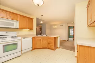 818 Roundhouse St, Shakopee, MN 55379 - Photo 19