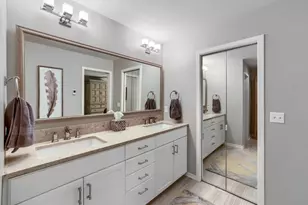 1340 Waterford Dr, Golden Valley, MN 55422 - Photo 17