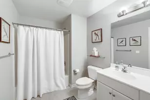 1340 Waterford Dr, Golden Valley, MN 55422 - Photo 21