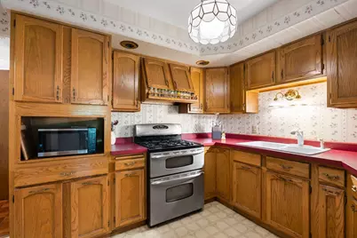 1070 McKnight Road S, Maplewood, MN 55119 - Photo 7