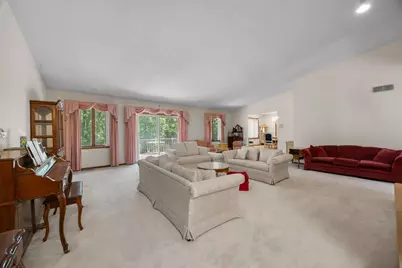 1070 McKnight Road S, Maplewood, MN 55119 - Photo 3