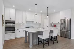 1427 Kasilof Ct, River Falls, WI 54022 - Photo 9