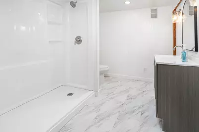 707 2nd Avenue NE, Saint Cloud, MN 56304 - Photo 13