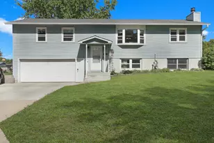 408 6th Ave NW, Dodge Center, MN 55927 - Photo 1