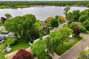 974 Kohlman Ln, Maplewood, MN 55109 - Photo 3