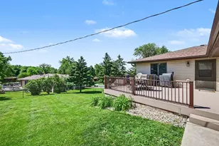 810 Hillcrest Dr, Montgomery, MN 56069 - Photo 15
