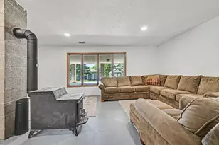 810 Hillcrest Dr, Montgomery, MN 56069 - Photo 19