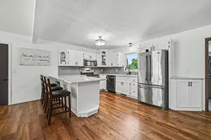 810 Hillcrest Dr, Montgomery, MN 56069 - Photo 5