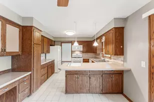 9125 40 1/2 Ave N, New Hope, MN 55427 - Photo 7