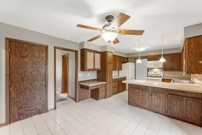 9125 40 1/2 Avenue N, New Hope, MN 55427 - Photo 5